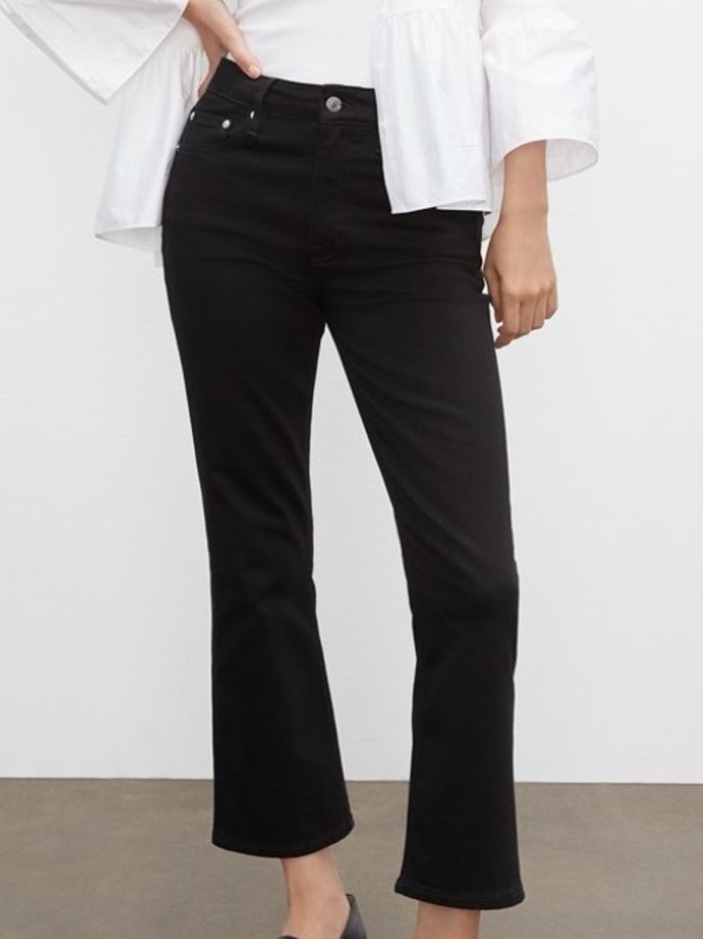 Club Monaco Denim The Kick Crop in Black Wash 28